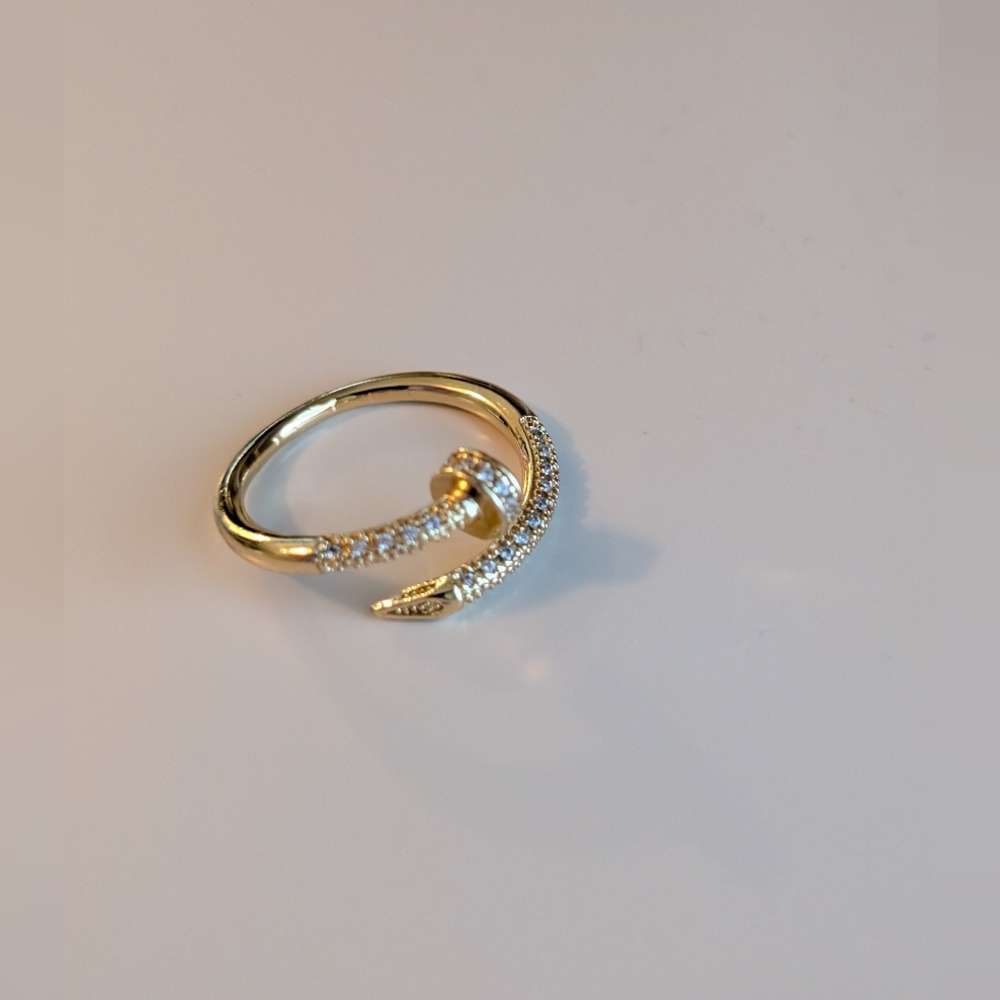 Ring - Picture 3 of 4